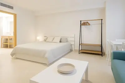 Image de Studio sur la plage à Estepona, pour 4 personnes, climatisé