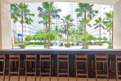 Image de Cozy 1-bedroom condo in charming Pasay City with resort type pool
