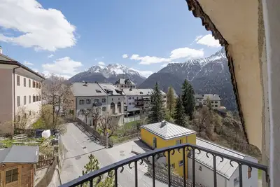 Image de Chasa d’Uina 4. 5 – Spacious penthouse in the centre of Sent