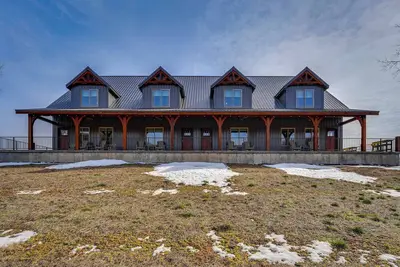 Image de Riverside 4-Unit Combo w/ Grills & Views in Galena