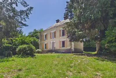 Image de Grande maison située sur le Parc de Pierre Brune-Fôret de Mervent-tout confort