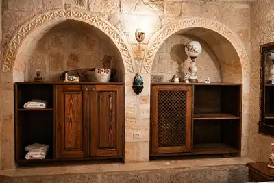 Image de Historic Cave Home Facing Majestic Ortahisar Castle
