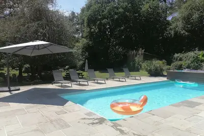Image de Grande Villa 10p, calme, piscine chauffée, pétanque, brasero, à 10min des plages