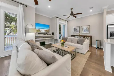 Image de Prominence on 30a - A Pristine Paradise - 2 Golf Carts Incl, Pet Friendly, Pools