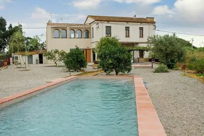 Image de Ferme design sur la Costa Brava avec cuisine de chef