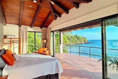 Image de Luxury Beachfront Villa: Pool/Gym/Wifi