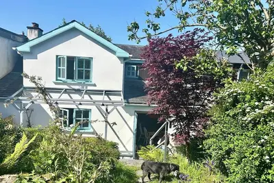 Image de Cosy 2 bedroom cottage in centre of charming Kilbrittain village in West Cork.