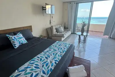 Image de Beachfront apartment