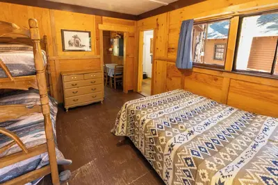 Image de Rustic Bear Cabin at Historic Camp Layman | Feather River Getaway