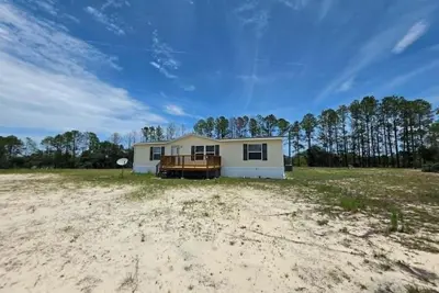 Image de 2-bedroom mobile home a minute off the Suncoast Parkway. Comfy and cozy!