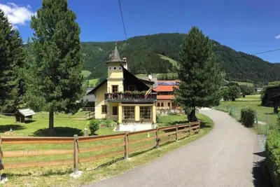 Image de Cozy vacation apartment with mountain views and natural idyll in Gnesau