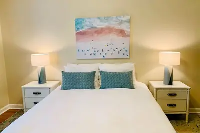 Image de 2 Beds 2 Full Baths - Dog Friendly!