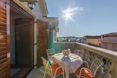 Image de Classic Two Bedroom Apartment with Terrace