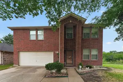 Image de Bright, Fully Furnished Frisco Retreat