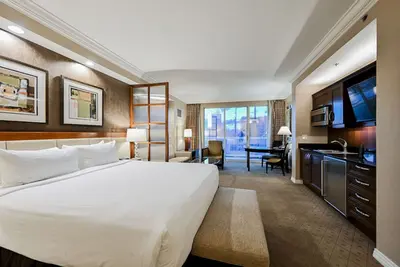 Image de Svs: Sphere Strip View Balcony | Signature at Mgm
