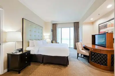 Image de Svs: One Bedroom | Balcony | Signature at Mgm