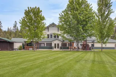 Image de Athol Retreat House Reunion Haven on 140 Acres