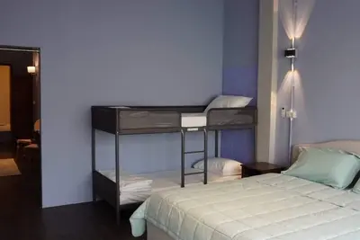 Image de Grande chambre près du Grand Palais