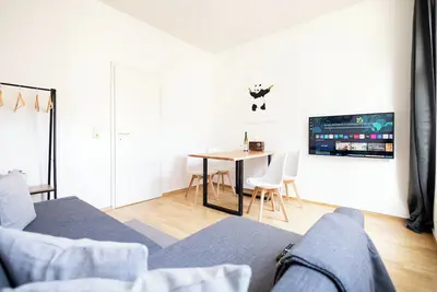 Image de Stylish apartment in a historic building with a balcony—right in the heart of Halle’s Old Town