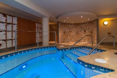Image de Banff Retreat w/ Balcony | Onsite Spa & Dining