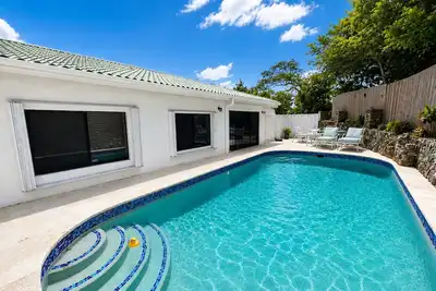Image de Charming, Hillside Villa with Ocean & Beach Views