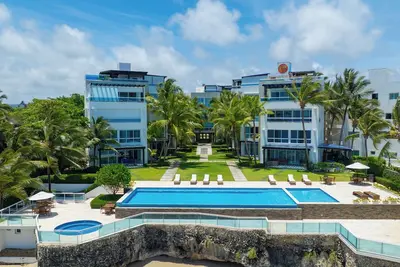Image de a beautiful beachfront complex in Sosúa. An ideal escape for couples & families.