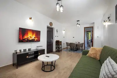 Image de Comfort Suite 2-Bed Apartment in Westlands, next to Mövenpick Nairobi Hotel