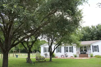 Image de 10-Acre Farmhouse Retreat - Farm Experience + Near Round Top