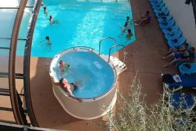 Image de Camping 3 étoiles - Piscine  - ccbgdfb
