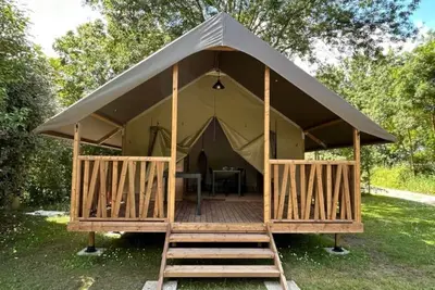 Image de Camping 4 étoiles - Piscine  - ccbgafg