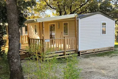 Image de Camping 4 étoiles - Piscine  - ccbgceg