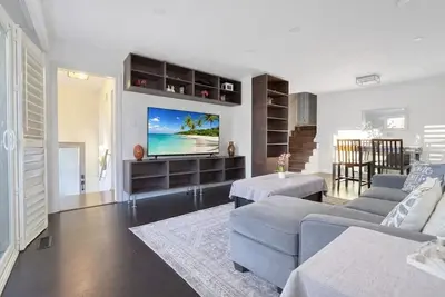 Image de Cozy Modern Family Retreat