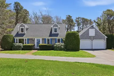 Image de Spacious 4br house in perfect Chatham with Ac