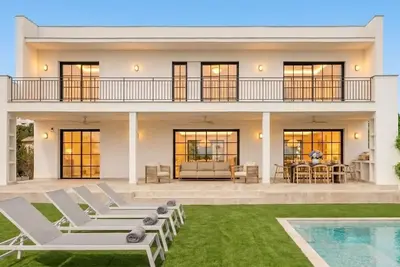 Image de Villa Las Golondrinas New 100% July 2026  20 minutes walk from Sitges Beaches
