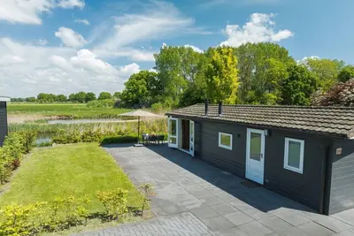 Image de Bungalow avec vue sur la rivière