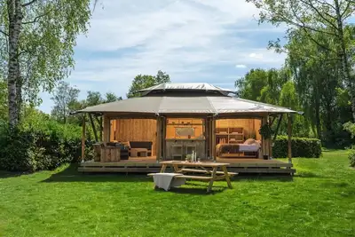 Image de Tente safari de charme pour glamping en famille