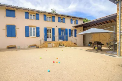 Image de Le Clos Vinzelles - Maison + dépendance au cœur des vignes, grand jardin