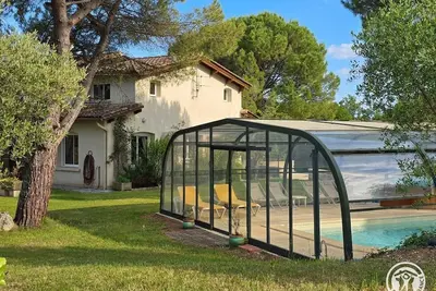 Image de Maison avec piscine, animaux admis - 12 pers.