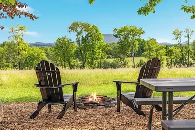 Image de New - Country Roads Cottage - Amish Living Reimagined in Wv - Hot Tub
