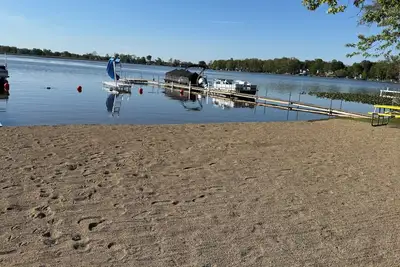 Image de The beach is 30 seconds away! Chapman Lake in Warsaw, In.