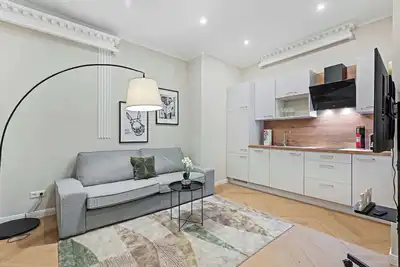 Image de Kaiser Apartment 2br | Metro | Kitchen | Central