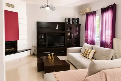 Image de Aithra - A Modern Jewel in a Landscape of Antiquity