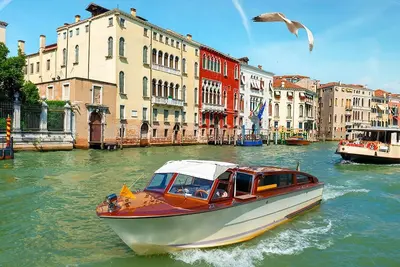 Image de Classic Venetian Apartment with Balcony Near St Mark's Square; walk to San Marco