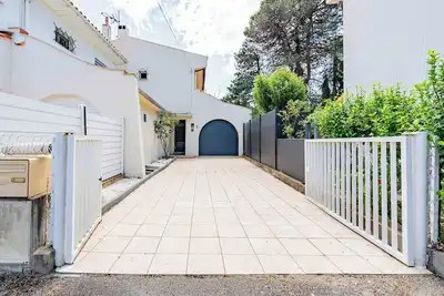 Image de Maison climatisée avec piscine, 6 personnes