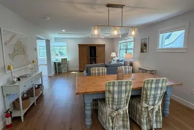 Image de Edgartown Mermaid Loft on Martha’s Vineyard Sleeps Four--1. 3 miles from town