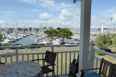 Image de Appartement pour 4 avec vue port et piscine