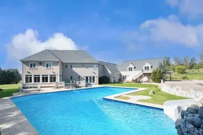 Image de Sethi Farms Estate: Pool, Tennis and Events