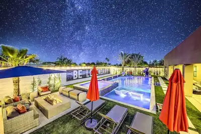 Image de Dream Desert Home-Huge Pool, Pickleball, Game Room