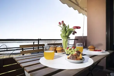 Image de Blue Horizon - pools, terrace and lakes view