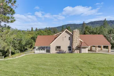 Image de 25-Acre Hideaway in Oakhurst: Pet Friendly!